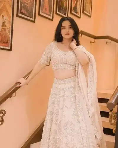 Escort Nabinagar